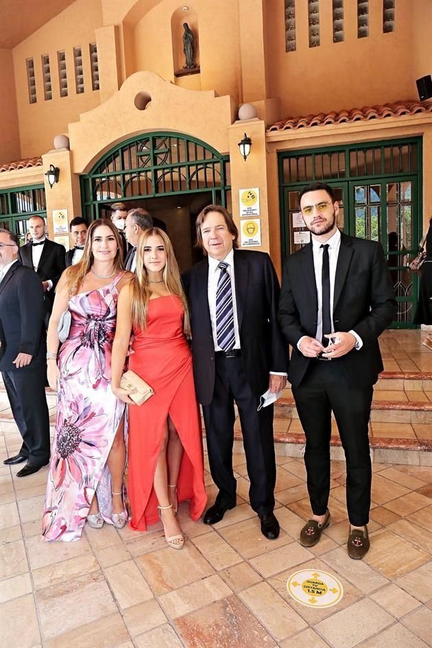 Alejandra Hinojosa de Gutiérrez, Florencia Hinojosa, Sergio Gutiérrez Muguerza y Federico Hinojosa