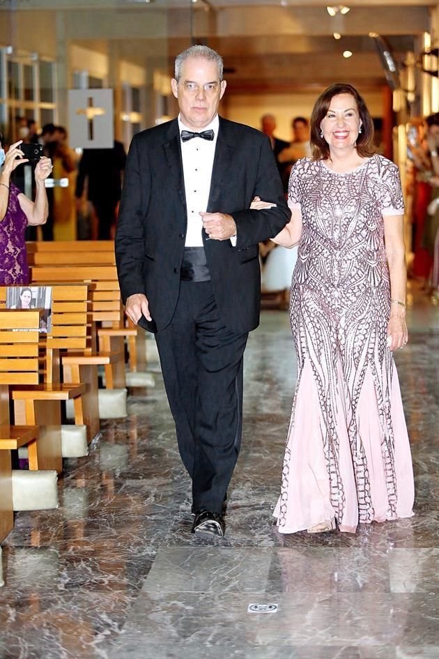 Alejandro Villarreal Guerra y Rosaelia Garza de Bremer