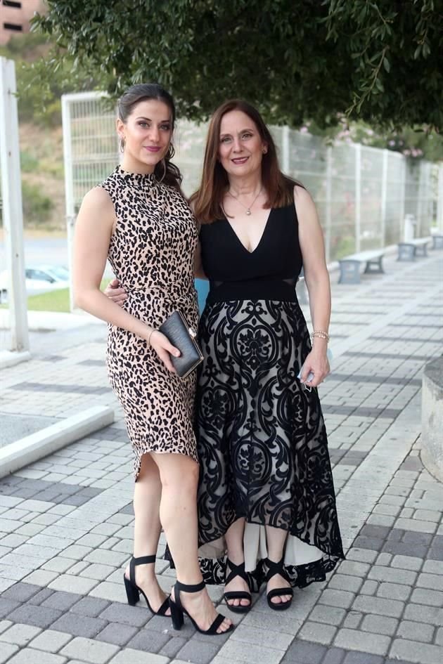 Ana Isabel Treviño y Norma Garza