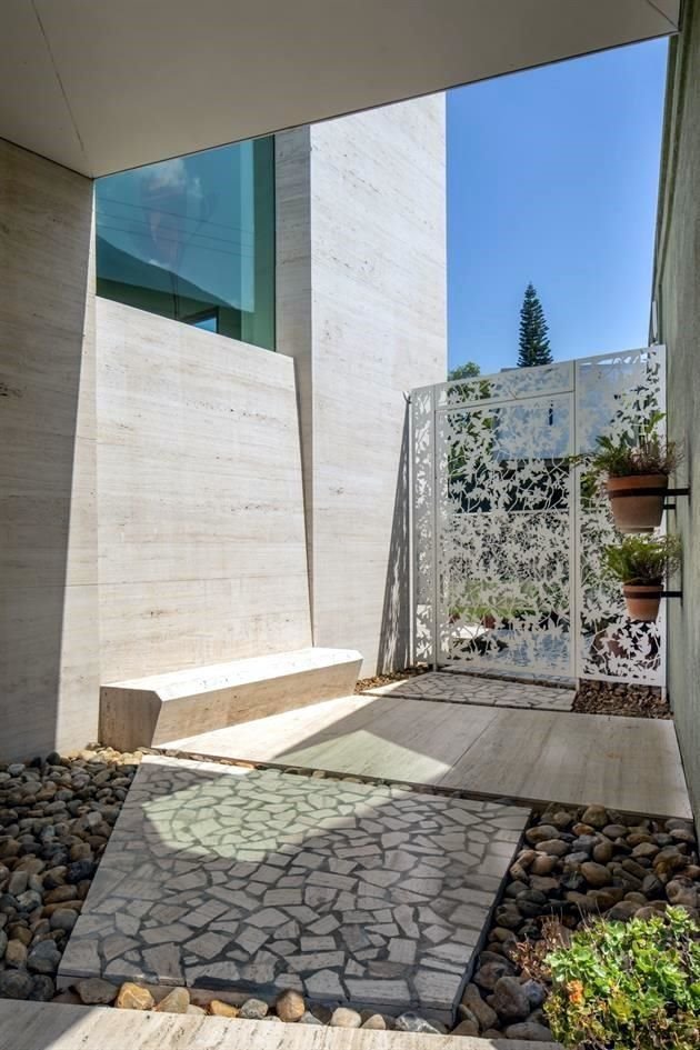 Los proyectos triunfadores de cada región pasarán a concursar luego en la etapa internacional.<br>La restauración de La Casa de los Tubos se desarrolló en dos etapas.<br>