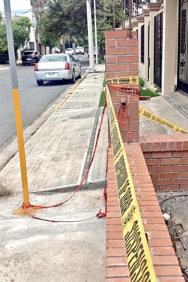 Las estructuras que estorben el libre tránsito en las aceras serán prohibidas por el Municipio.