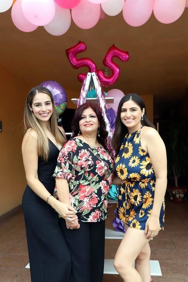 Anahí Leal, Lety Torres de Leal y Alondra Leal