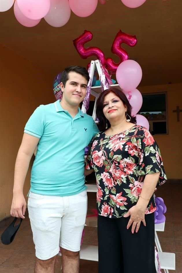 Armando Leal Torres y Lety Torres de Leal