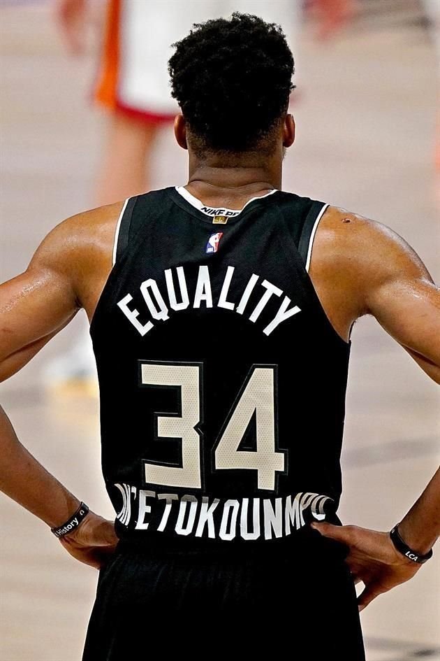 Los reclamos de activistas y deportistas afroamericanos triunfan en la NBA y ahora el juego se ha extendido a la arena política.