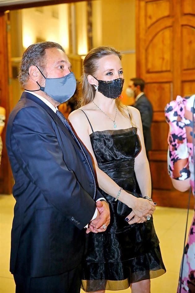 Gilberto Marcos Handal y Cecilia Navarro de Marcos 