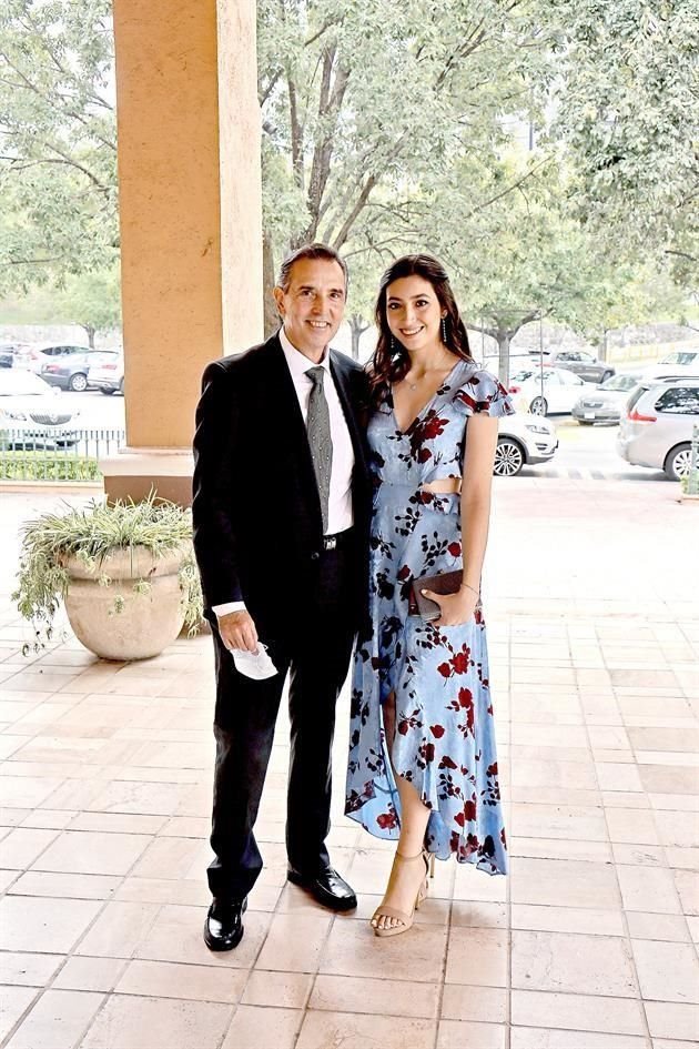Miguel Garza y Roberta Garza