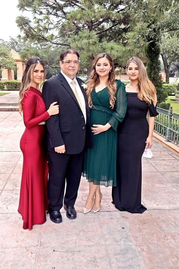Gabriela Garza Lagüera, Javier Garza Lagüera, Eugenia Garza Lagüera y Vanessa Garza Lagüera