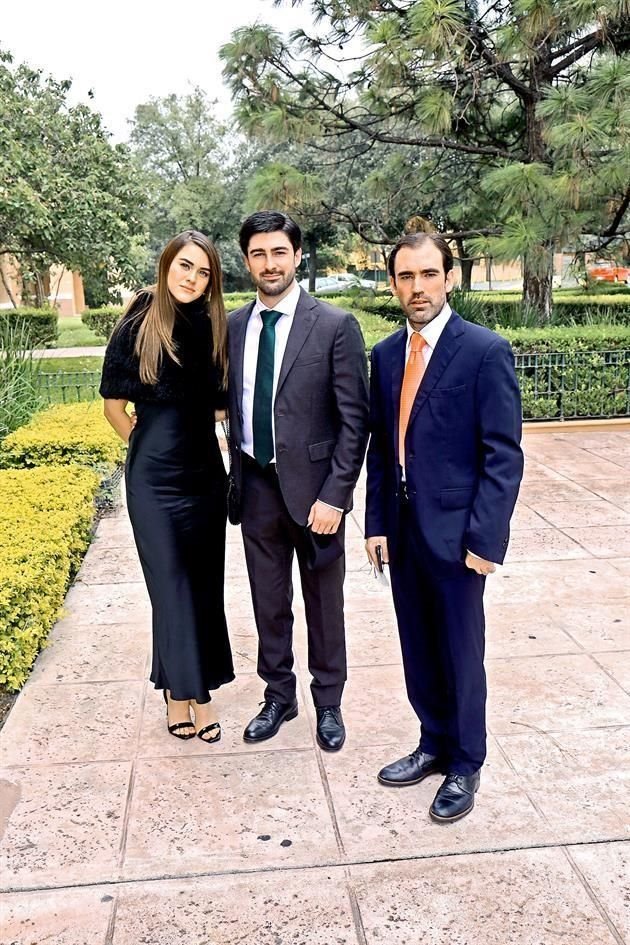 Lucía de León, Gabriel Belden y Federico Belden