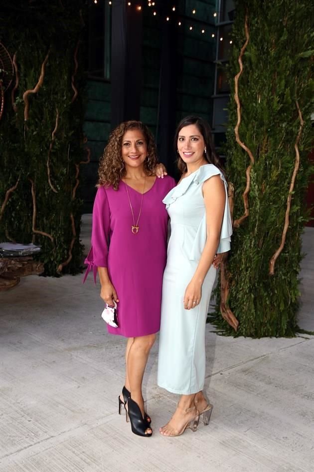 Iliana Canales de Ibarra e Iliana Ibarra de Sánchez