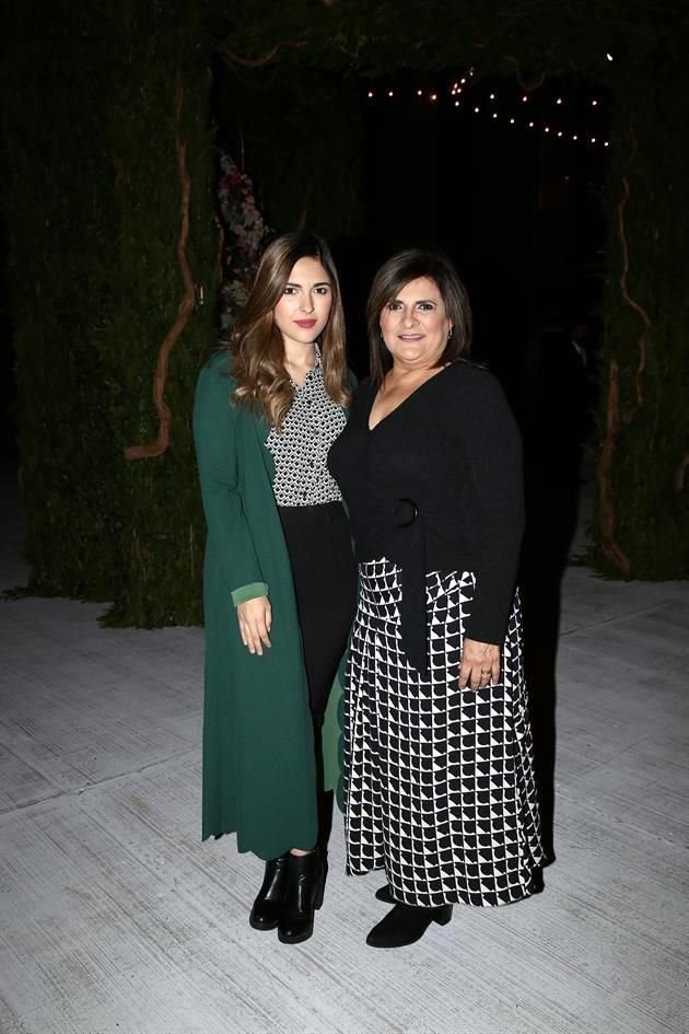 Paulina Treviño y Gabriela de Treviño