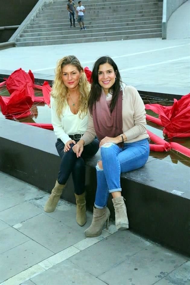 Bárbara de Hoyos y Lorenia Canavati