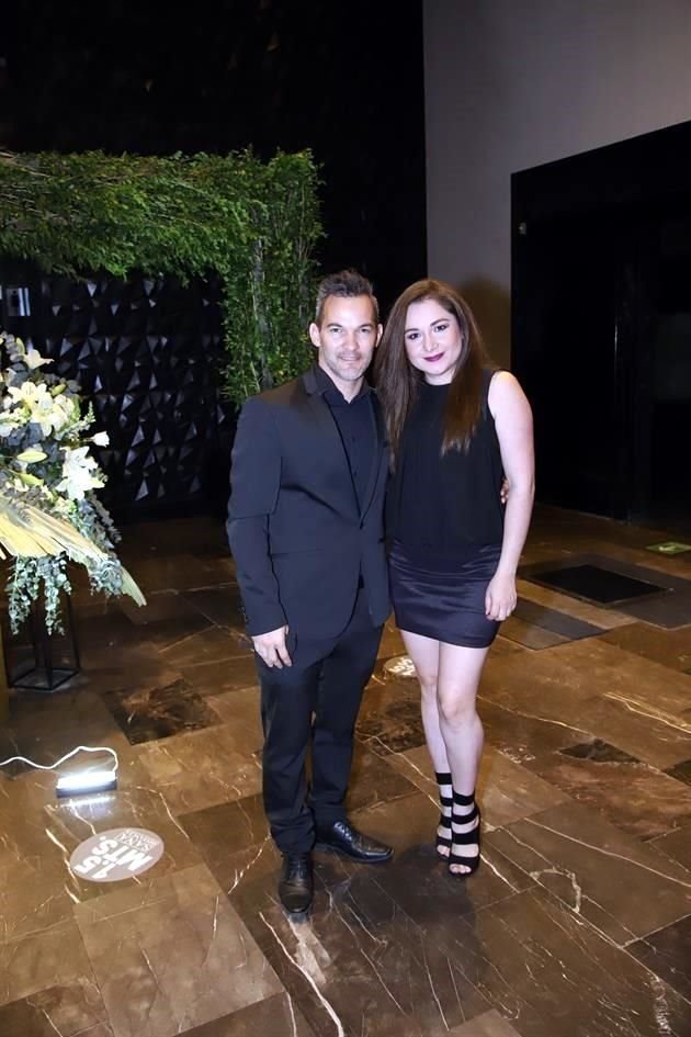 Jerry Garza y Paulina Loredo