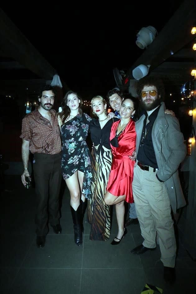 Rodrigo Zúñiga, Alejandra Guilmant, Marcela Recio, Alejandro Lopart, Ana Claudia Talancón y Max Fernández