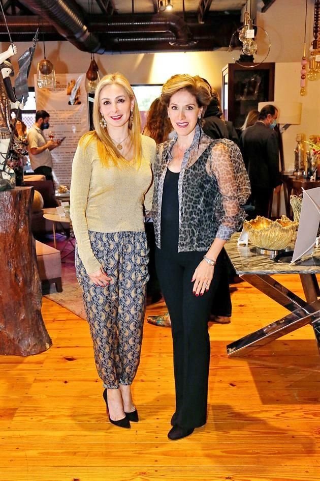 Mónica Reyna y Alejandra Maiz de Lozano