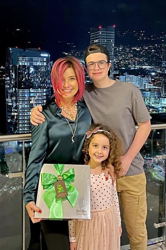 Con su hijo Daniel Ortiz Marcos y su sobrina Dany Marcos