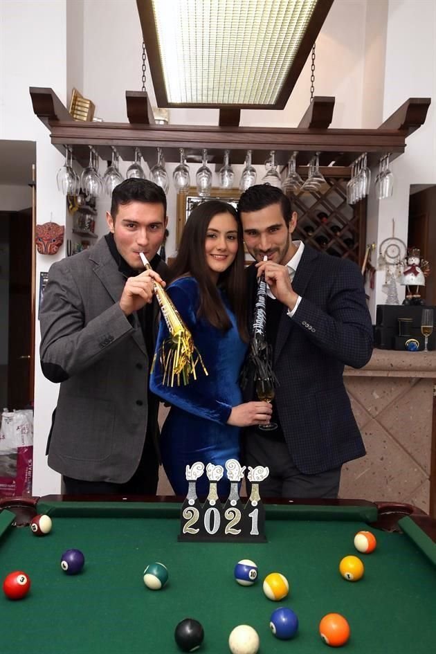 Erick Martínez Góngora, Sofía Martínez Góngora y Marcelo Martínez Góngora