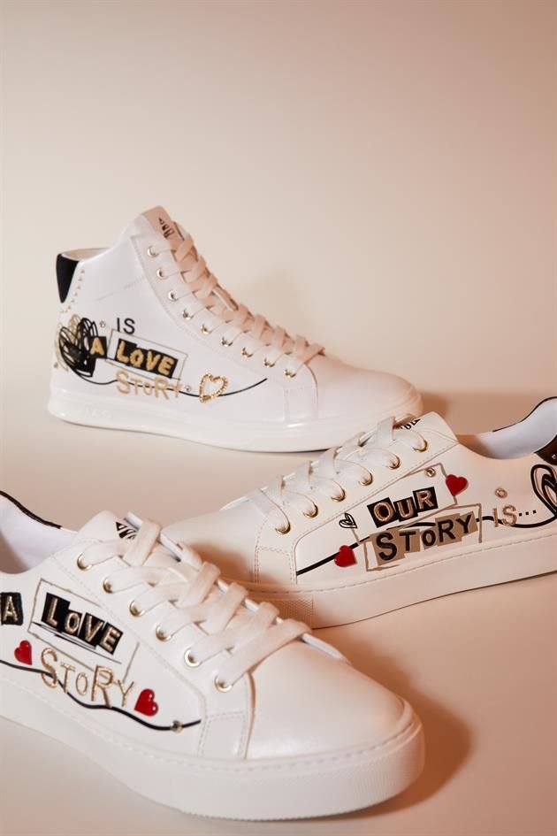 Dale la vuelta a tus típicos tenis blancos.