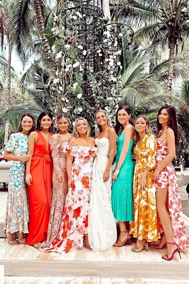 Jimena Suárez, Valeria Chávez, Ana Sofía Hillman, Baby García, la novia, Daniela Rodarte, Lucy Madero y Bárbara Garza