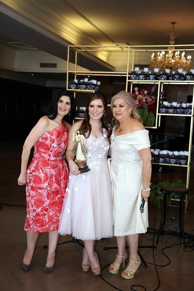 Sandra Vargas Bravo, Daniela Espinoza Vargas y Mirna Cantú de Lazcano