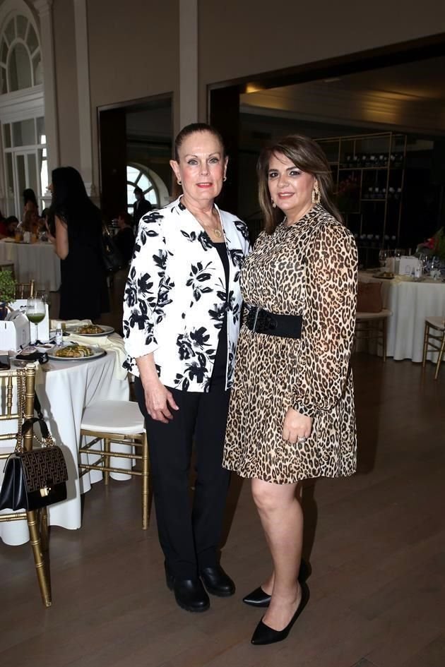 Aracely González de Mejía y Lupina Guajardo de Cantú