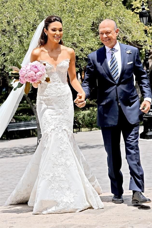 La novia del brazo de su papá, César Garza Livas