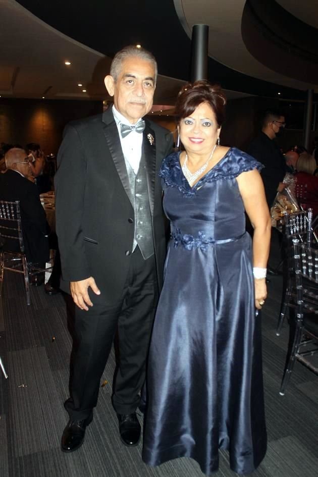 Javier Ayala Morales y María Teresa Álvarez Lazcano