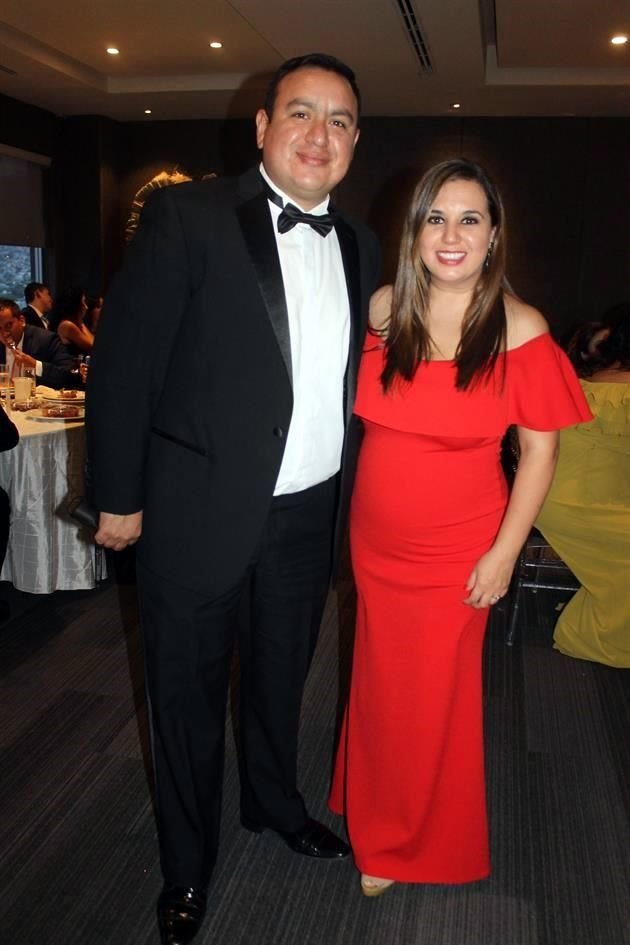 Abraham Espinosa y Karla Villanueva