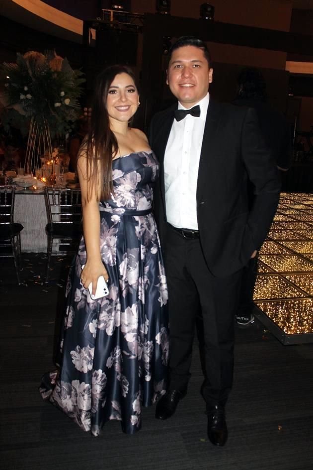 Dafne Ríos y Édgar Álvarez
