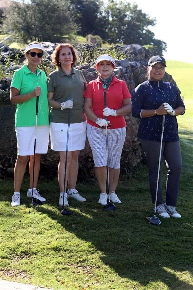 María Eugenia Morales de Michel, Deyanira Villarreal de Cavazos, Blanca Garza de Hernández y Claudia Alvarado de Treto