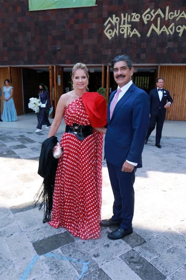 Amelia de Barraza y Rubén Barraza