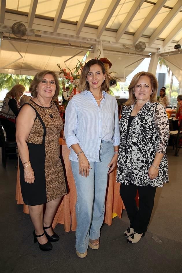 Ludivina Garza de Castillo, Mary Carmen González y Cecilia Islas de Treviño