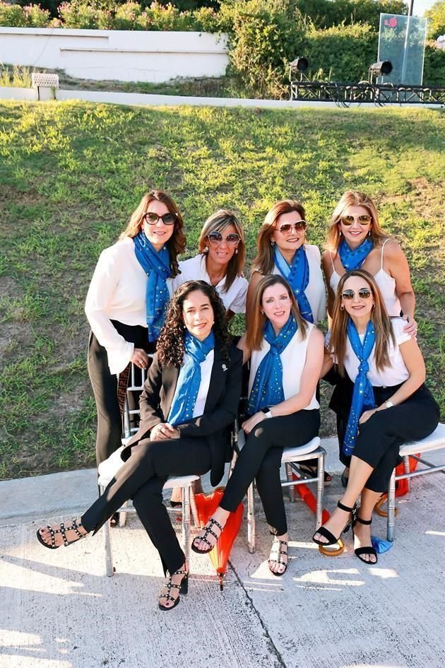 Verónica Guerra de Lobo, Alejandra López de la Parra, Pily Suárez de Lobo, Ana Laura Sánchez de Díaz, Titi Uresti de Cantú, Catalina Camps de Ibarra y Katia Elizondo de Gutiérrez