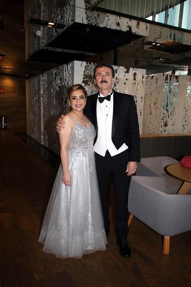 Carolina de la Garza de Ibarra y Joel Ibarra Ortegón