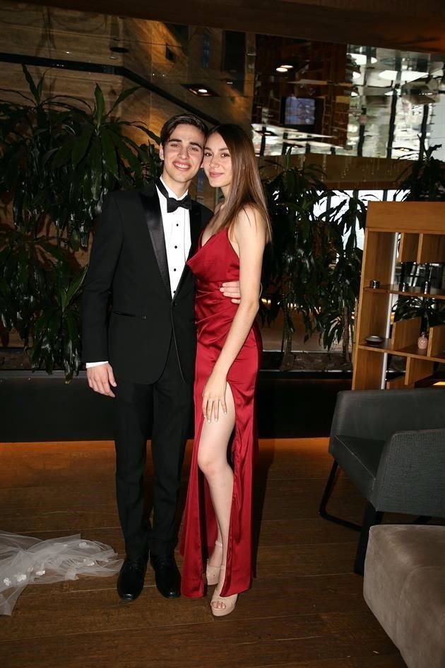 Carlos Ibarra de la Garza y Sofía de la Garza