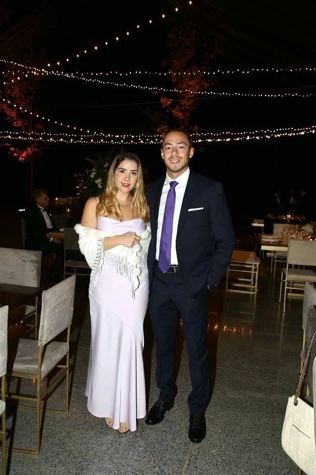 Emmy Elizondo y Alejandro Meza