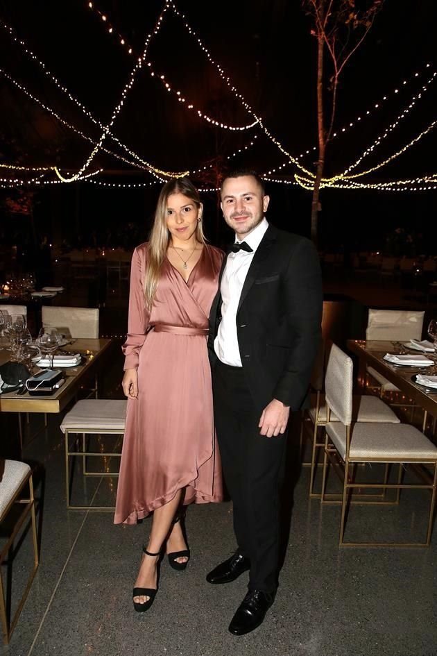 Paola Villarreal y Andrés Treviño