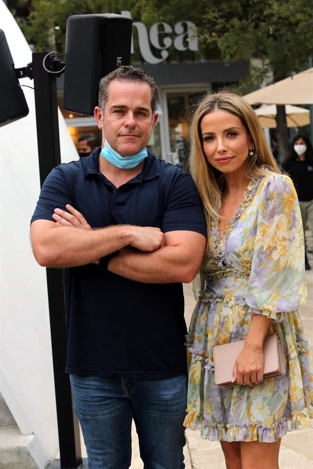 Félix Garza y Katia Garza