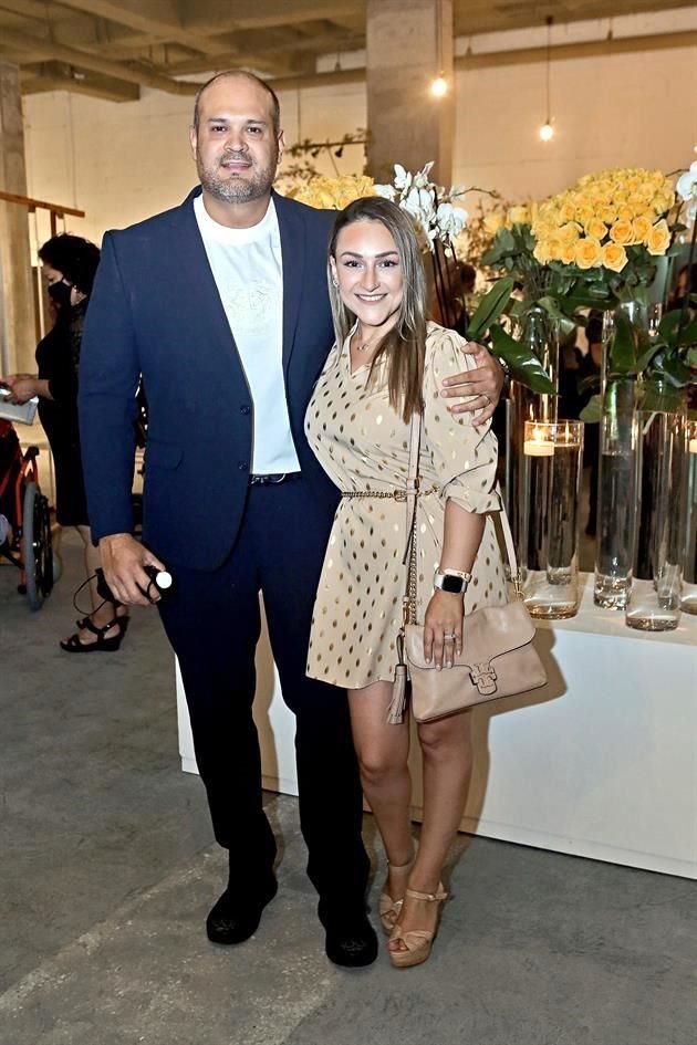 Enrique Villarreal y Tammy Martínez de Villarreal