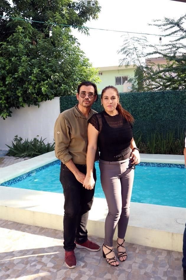 Jonathan Gutiérrez y Verónica García de Gutiérrez