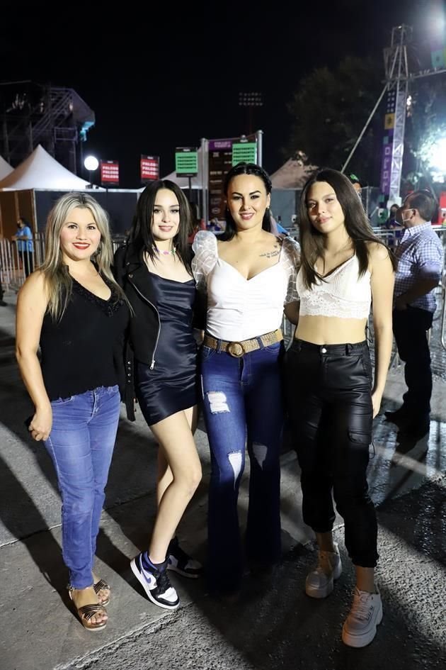 Linda Ramírez, Shakty Ortiz, Jéssica Flores y Ely Hernández