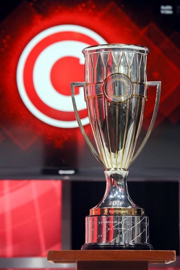 La copa de la Liga de Campeones Concacaf visitó las instalaciones de EL NORTE.