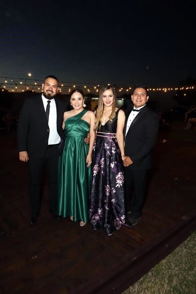 Antonio Posada, Bárbara Cantú, Ana Sofía López y Óscar Flores
