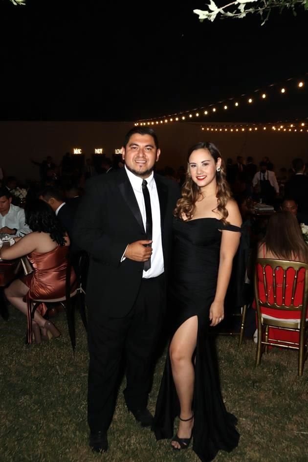Cassandra Zárate y Francisco Vriagas