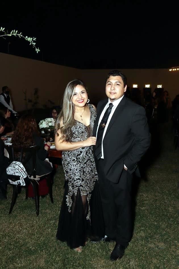 Monserrat Cruz y Abraham Leal