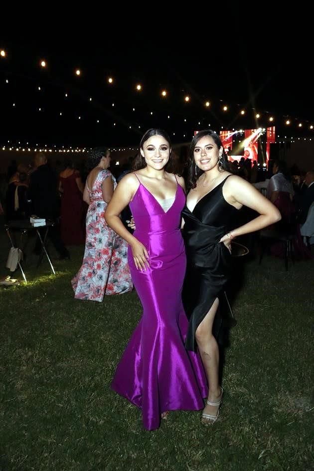 Natalia Santiago y Lizzy Saucedo