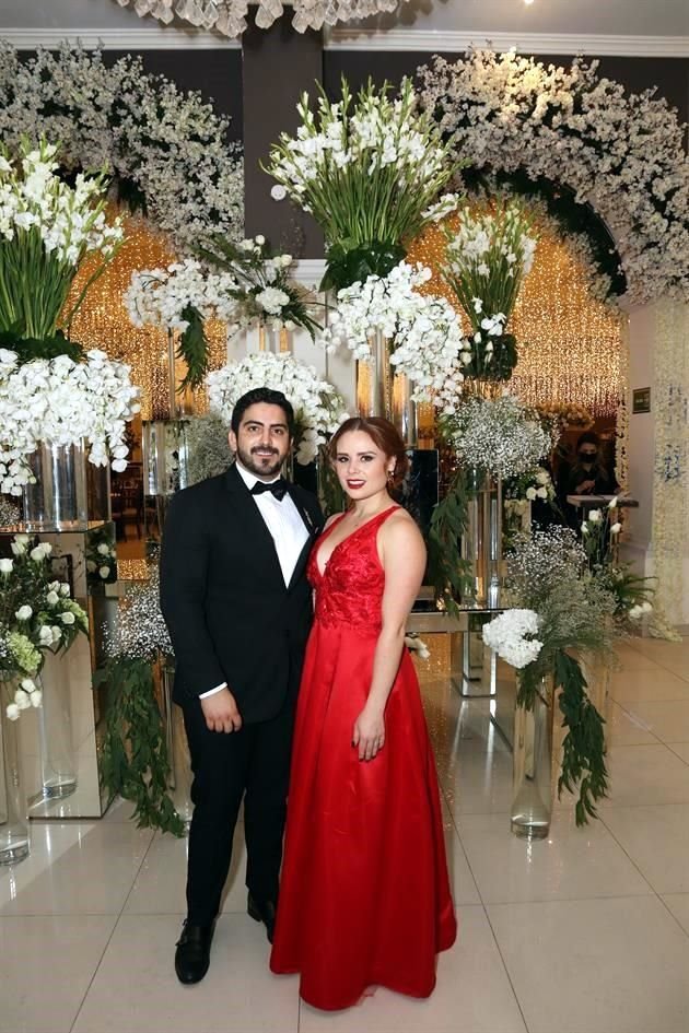 Julio Campos y Samantha Garza