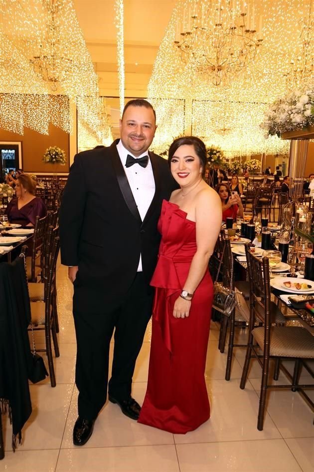 Deciderio Cantú y Fernanda Villarreal