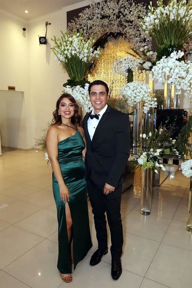 Mariana Galván y Aarón Alegría
