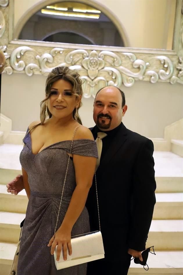 Lety Martínez y Mario Silva