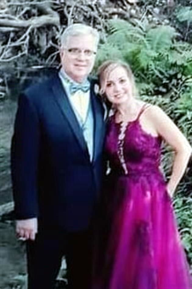 Ángel Martínez Vela y Mónica Yañez de Martínez